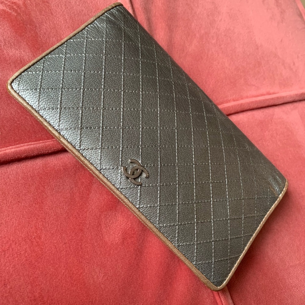 Chanel Lambskin Bifold wallet silver rose - Picture 2 of 8